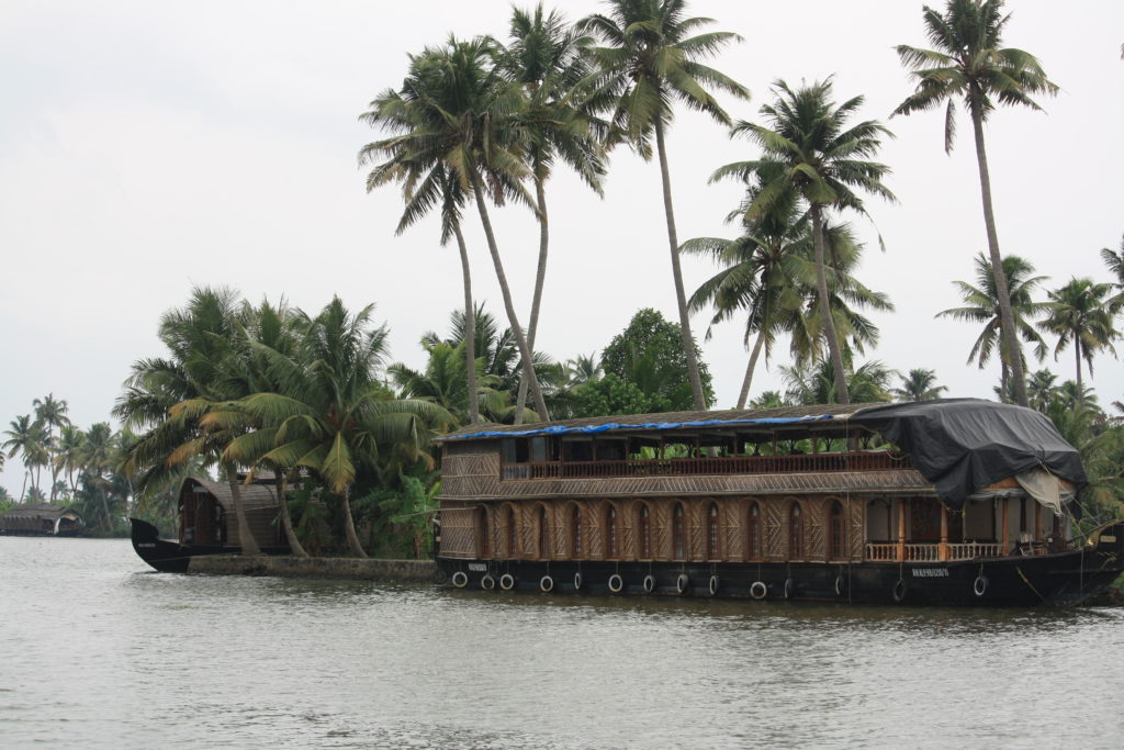 houseboats and backwaters