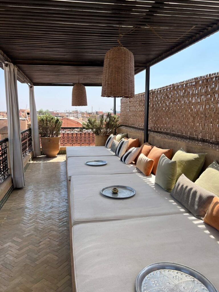 The terrace top of Riad Sukkan offers a vast open space for a perfect relaxation on a Marrakech stay