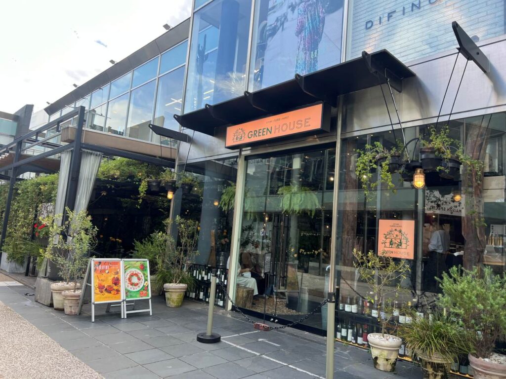 The Aoyama Greenhouse Cafe is a popular spot in Tokyo known as the Aoyama Flower Market Tea House, located inside a flower shop